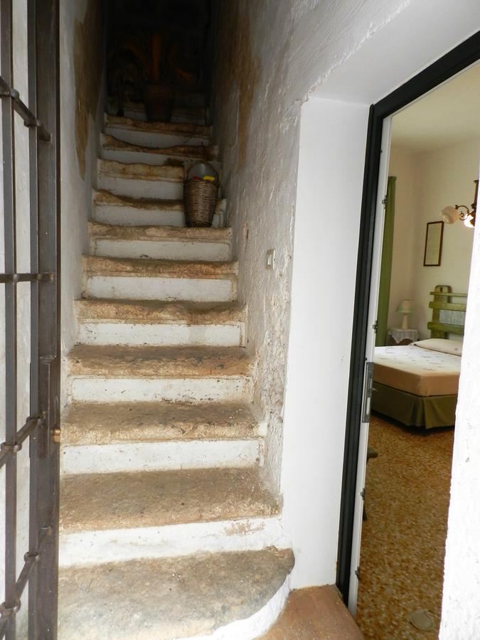 Casa Corte Con Terrazza Taviano  Bagian luar foto