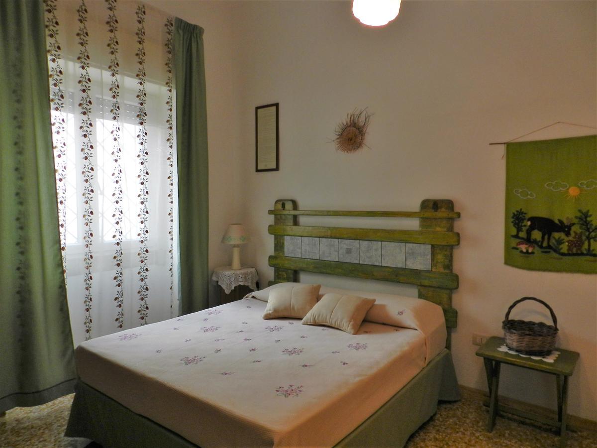 Casa Corte Con Terrazza Taviano  Bagian luar foto